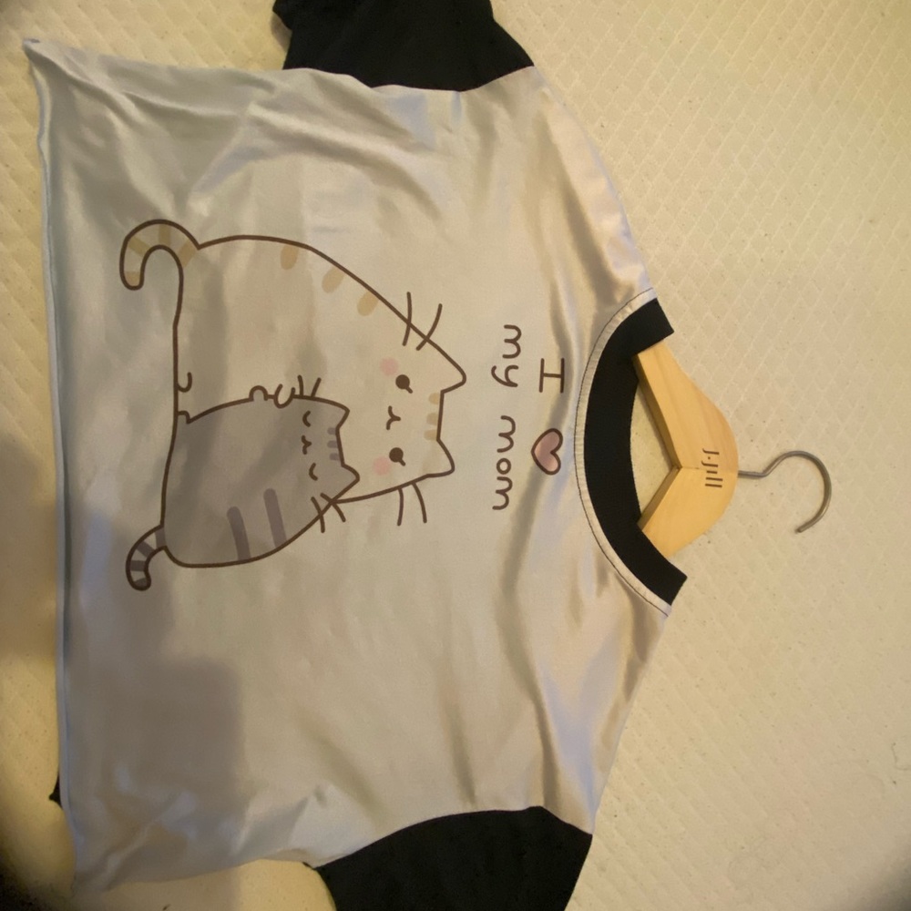 Pusheen cat shirt